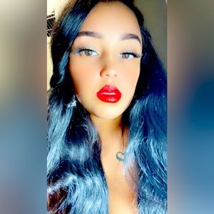 Meet your Posher, Carly